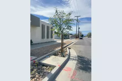 45667 Oasis Street, Indio, CA 92201 - Photo 2