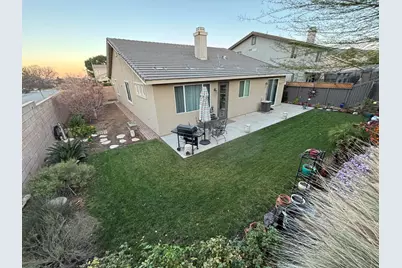 11669 Minckler Circle, Yucaipa, CA 92399 - Photo 6