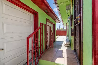 2930 W Florence Avenue W, Los Angeles, CA 90043 - Photo 28