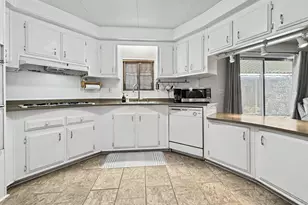 33160 Westchester Dr, Thousand Palms, CA 92276 - Photo 8
