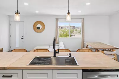 2071 Border Avenue, Joshua Tree, CA 92252 - Photo 14