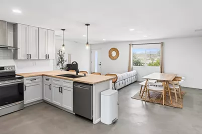2071 Border Avenue, Joshua Tree, CA 92252 - Photo 16