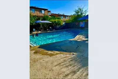 7301 Lennox Avenue #C10, Van Nuys, CA 91405 - Photo 12