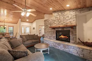 379 Fawn Trail Pl, Big Bear Lake, CA 92315 - Photo 4