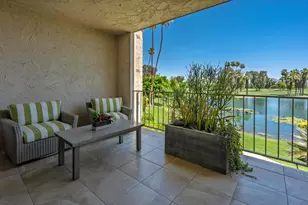 910 Island Dr, Rancho Mirage, CA 92270 - Photo 2
