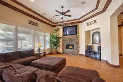 153 Merano Way, Palm Desert, CA 92211 - Photo 8