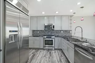 7895 Shell Cir, Huntington Beach, CA 92648 - Photo 12