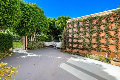 47185 El Agadir, Palm Desert, CA 92260 - Photo 8
