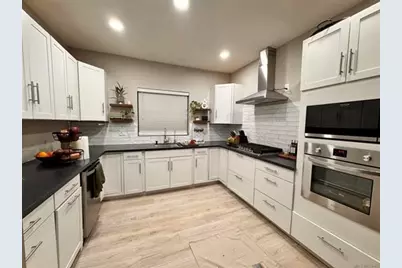 38825 Charlesworth Drive, Cathedral City, CA 92234 - Photo 12