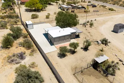 10860 Juniper Avenue, Morongo Valley, CA 92256 - Photo 8