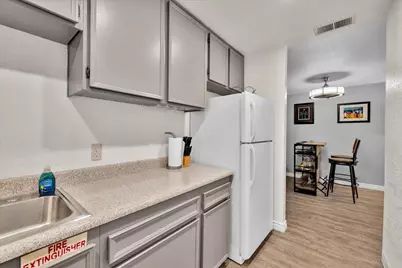 2860 N Los Felices Road #101, Palm Springs, CA 92262 - Photo 12