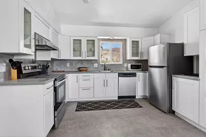 38211 Vista Drive, Cathedral City, CA 92234 - Photo 14