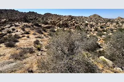 5990 Acoma Trail, Yucca Valley, CA 92284 - Photo 16