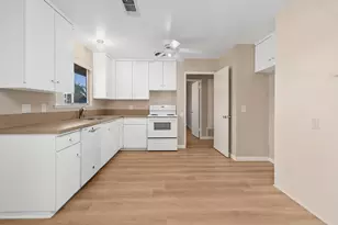 42280 Kansas St, Palm Desert, CA 92211 - Photo 14