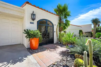 49520 Avenida Vista Bonita, La Quinta, CA 92253 - Photo 4