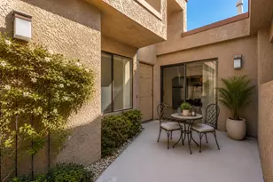 48953 Canyon Crest Ln, Palm Desert, CA 92260 - Photo 2