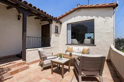 3756 Clayton Avenue W, Los Angeles, CA 90027 - Photo 2