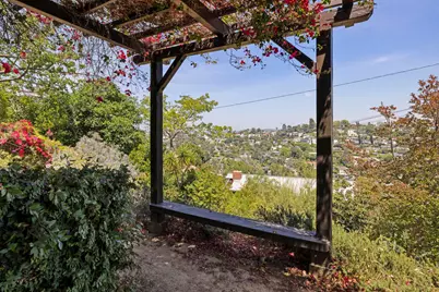 3756 Clayton Avenue W, Los Angeles, CA 90027 - Photo 36