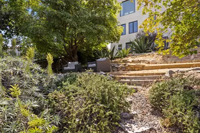 3756 Clayton Avenue W, Los Angeles, CA 90027 - Photo 38
