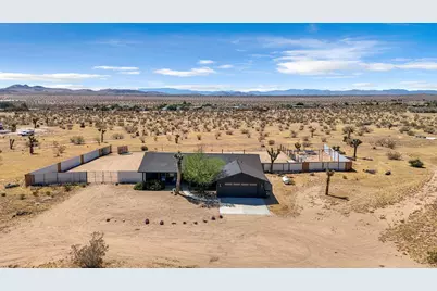 56625 Lowe Avenue, Yucca Valley, CA 92284 - Photo 2