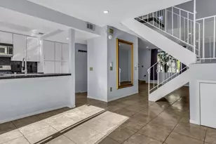 266 E Via Escuela, Palm Springs, CA 92262 - Photo 8