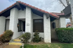 2366 E Miramonte Circle E, Palm Springs, CA 92264 - Photo 2