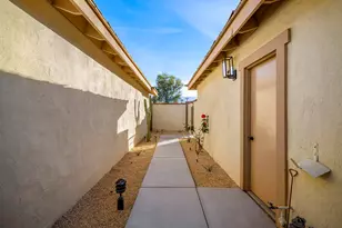 234 Castellana S, Palm Desert, CA 92260 - Photo 6