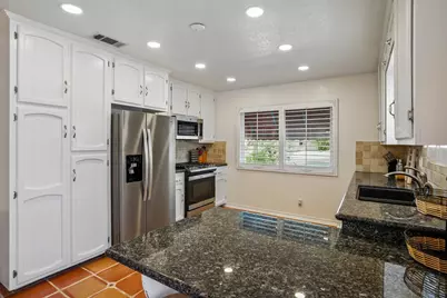 6817 Warren Vista Avenue, Yucca Valley, CA 92284 - Photo 14