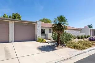 2218 N Sunshine Cir, Palm Springs, CA 92264 - Photo 2