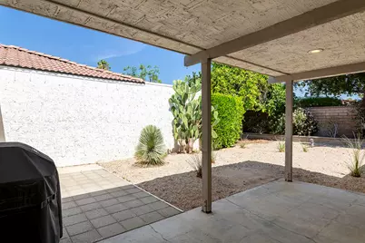 2218 N Sunshine Circle, Palm Springs, CA 92264 - Photo 20