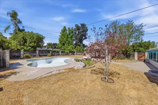 230 E Sunset Dr N, Redlands, CA 92373 - Photo 32