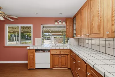 230 E Sunset Drive N, Redlands, CA 92373 - Photo 18