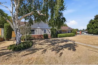 230 E Sunset Drive N, Redlands, CA 92373 - Photo 4