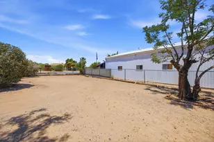 6757 Adobe Rd, 29 Palms, CA 92277 - Photo 14