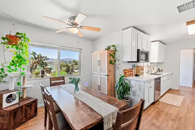 57530 Warren Way, Yucca Valley, CA 92284 - Photo 12