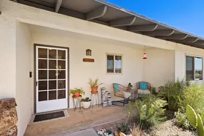 57530 Warren Way, Yucca Valley, CA 92284 - Photo 2