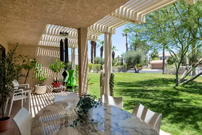 35918 Paseo Circulo E, Cathedral City, CA 92234 - Photo 18