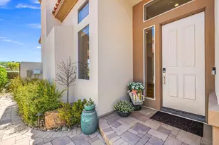 513 Falcon View Cir, Palm Desert, CA 92211 - Photo 12