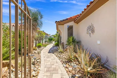 513 Falcon View Circle, Palm Desert, CA 92211 - Photo 8