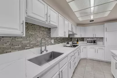 910 Island Drive #112, Rancho Mirage, CA 92270 - Photo 16