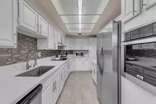 910 Island Dr, Rancho Mirage, CA 92270 - Photo 14