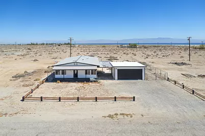 786 Molokai Avenue, Thermal, CA 92274 - Photo 2