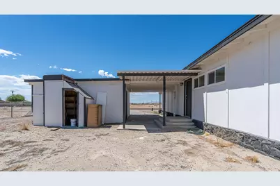 786 Molokai Avenue, Thermal, CA 92274 - Photo 12