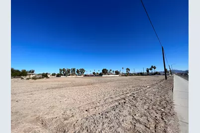 1367 E Hobsonway, Blythe, CA 92225 - Photo 2