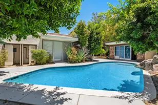 597 S La Mirada Rd, Palm Springs, CA 92264 - Photo 2