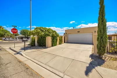 31520 Avenida El Mundo, Cathedral City, CA 92234 - Photo 2