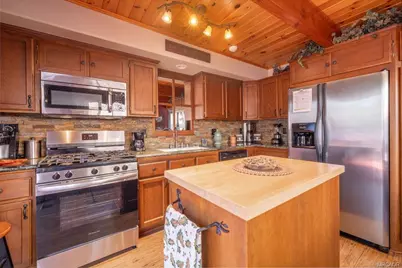 1234 Bruin Trail, Fawnskin, CA 92333 - Photo 16