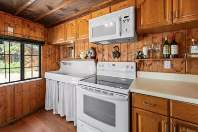 335 N Shore Drive, Fawnskin, CA 92333 - Photo 8