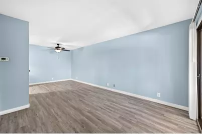 2812 N Auburn Court #210, Palm Springs, CA 92262 - Photo 6