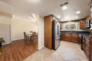 16465 Green Tree Blvd, Victorville, CA 92395 - Photo 10